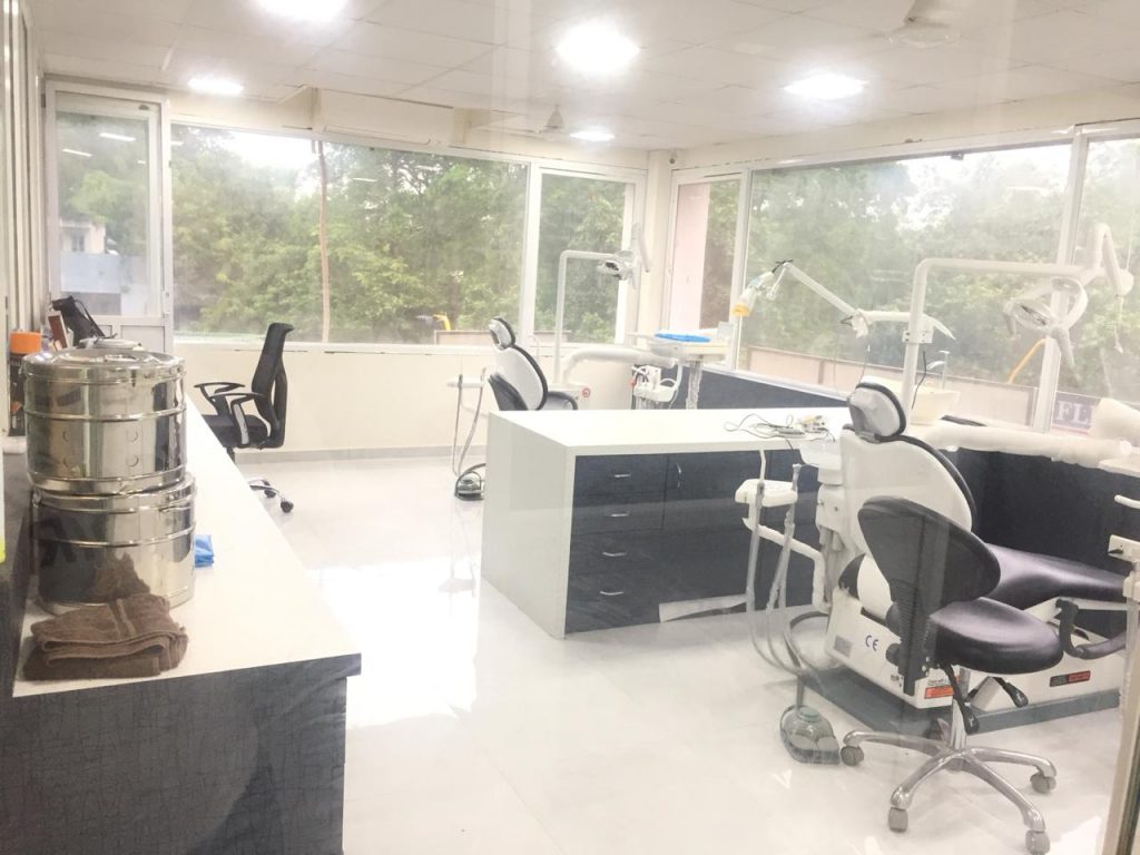 Baroda Dental clinic | Best Dentist in Vadodara
